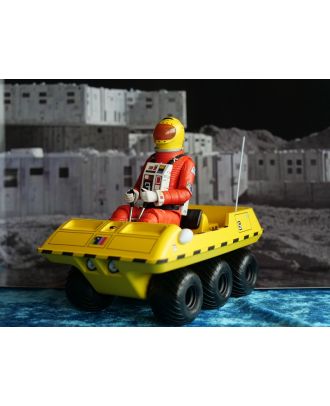 Space 1999 Captain Alan Carter and Moonbuggy Figure